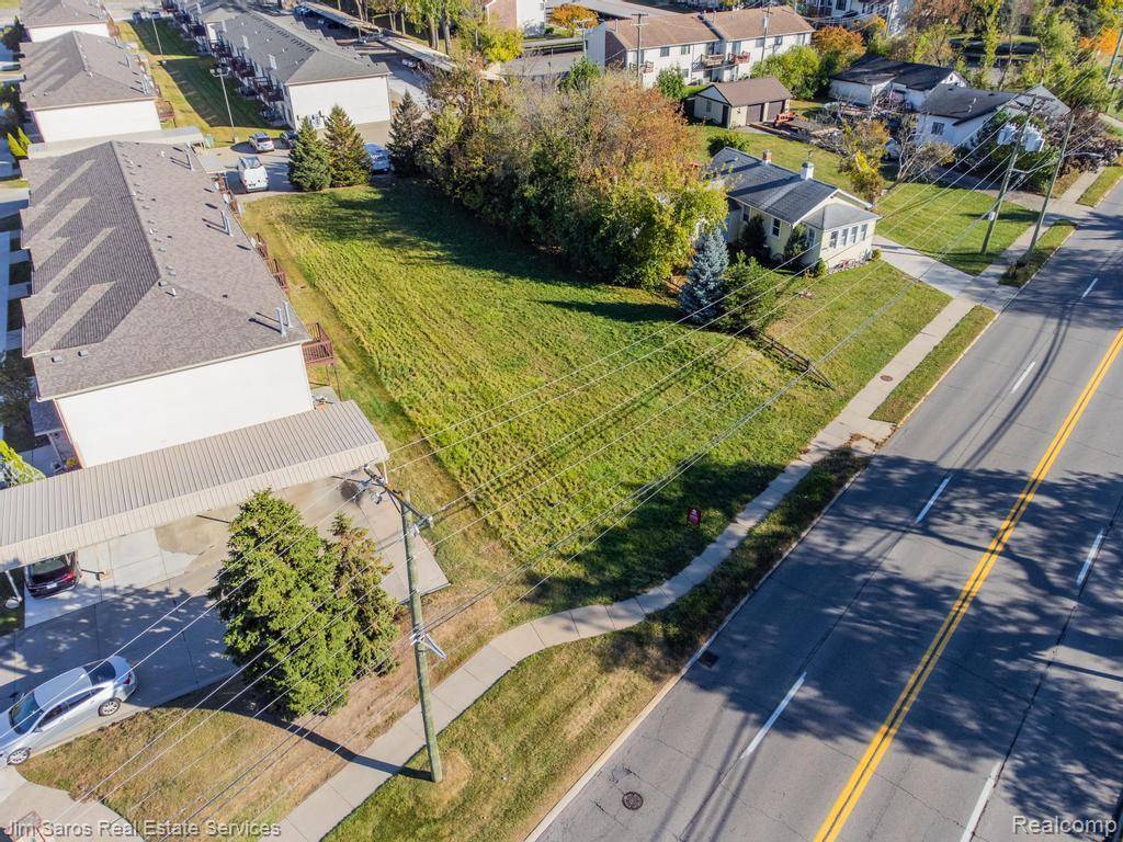 0 Utica, Roseville, MI 48066