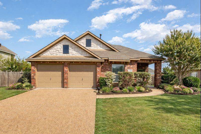 724 Candle Meadow Boulevard, Desoto, TX 75115