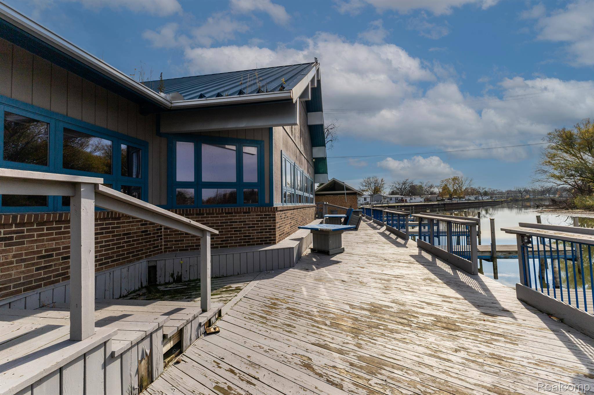 240 N RIVER RD, Mt. Clemens, MI 48043