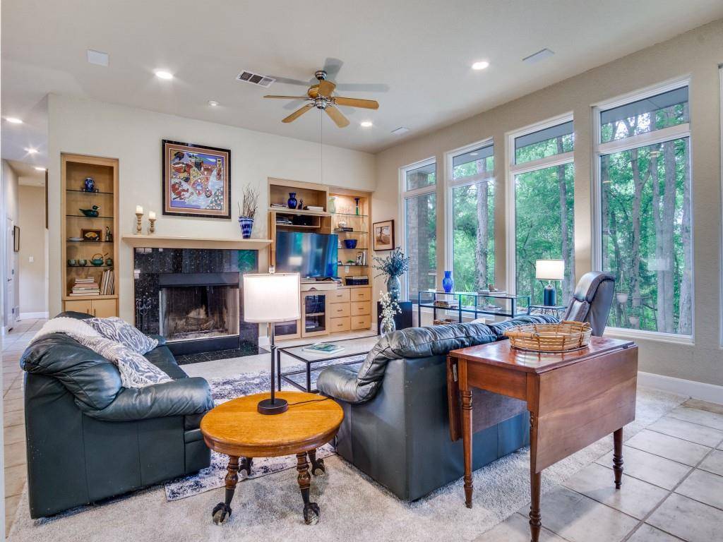 1014 Amanda Drive, Mansfield, TX 76063