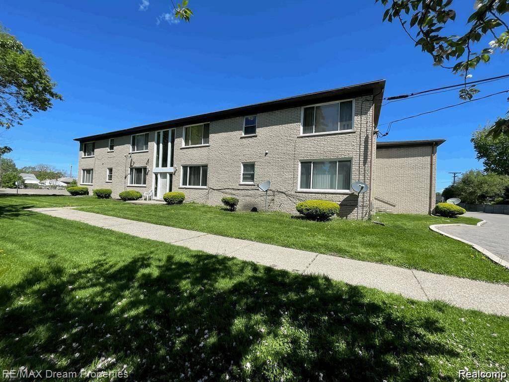 16480 E 9 MILE RD #201, Eastpointe, MI 48021