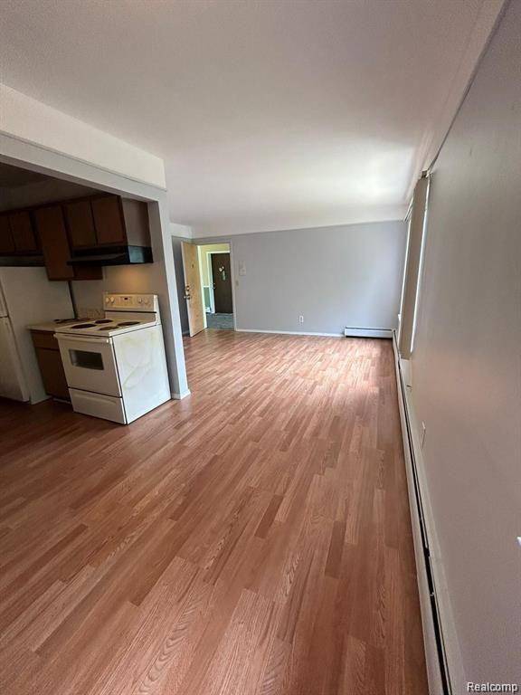 16480 E 9 MILE RD #201, Eastpointe, MI 48021