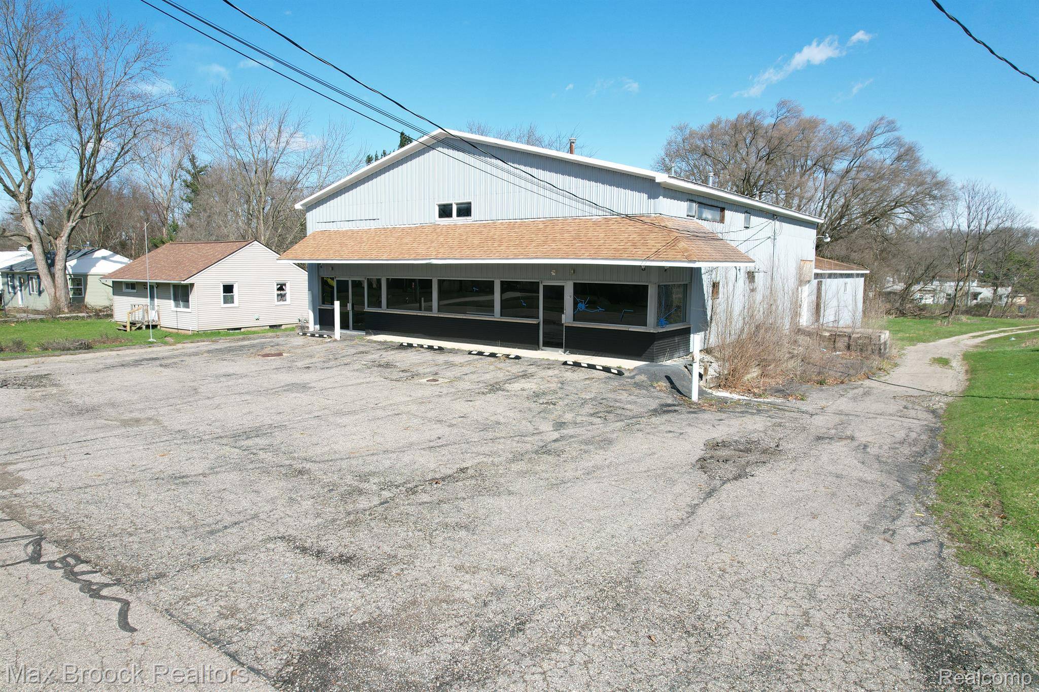 110 CREEKVIEW DR, Bedford Twp, MI 49037