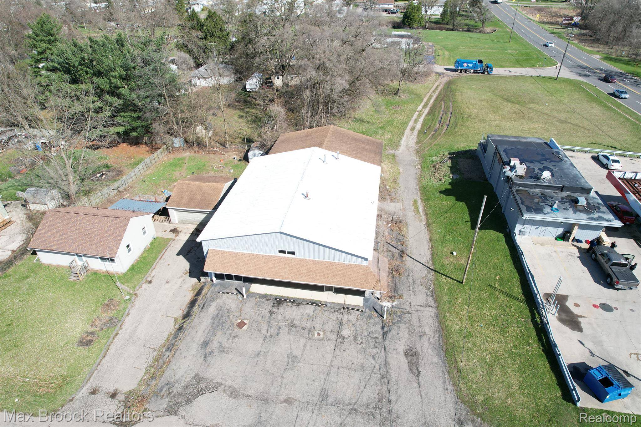 110 CREEKVIEW DR, Bedford Twp, MI 49037