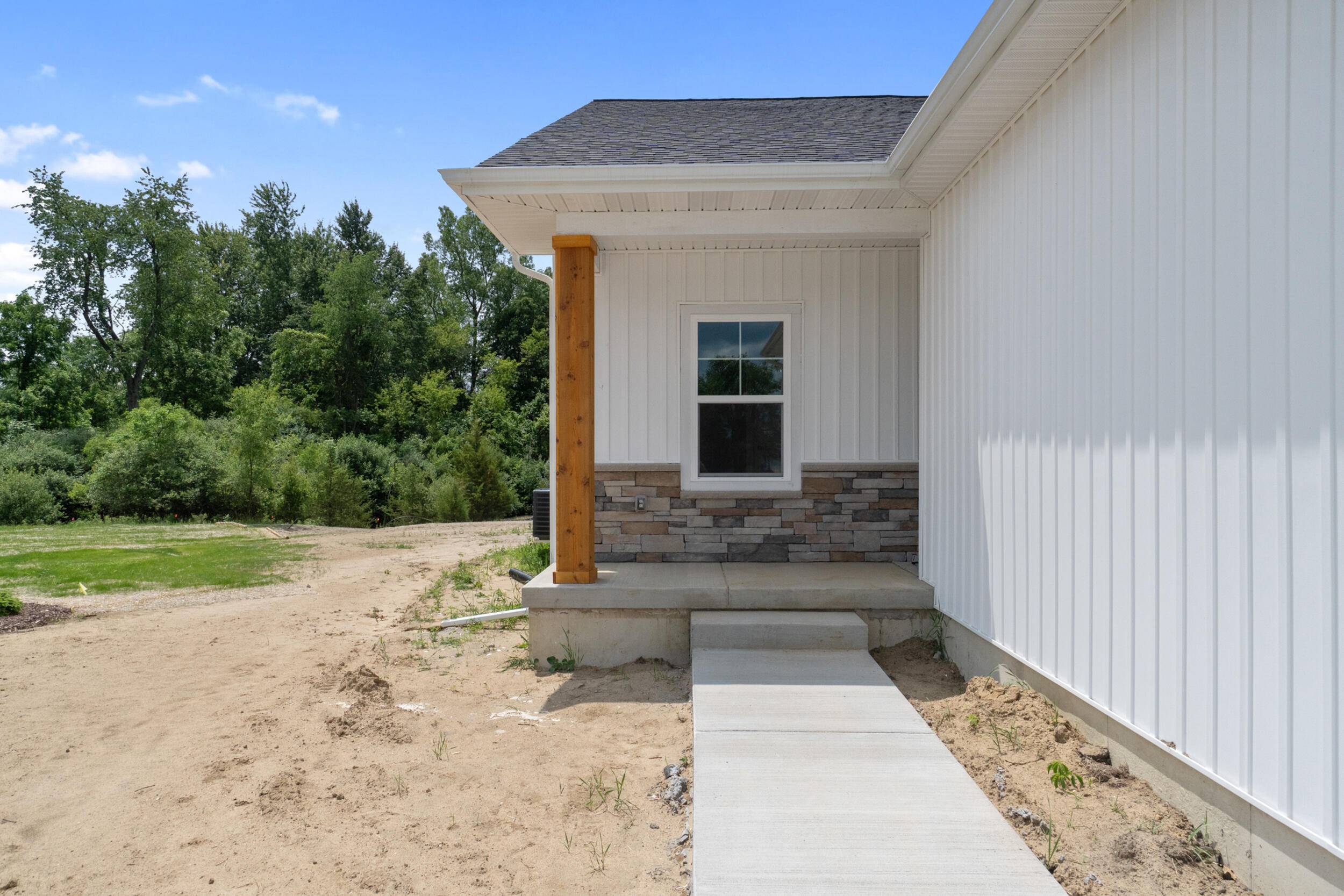 144 Ashley CT, Brooklyn Vlg, MI 49230