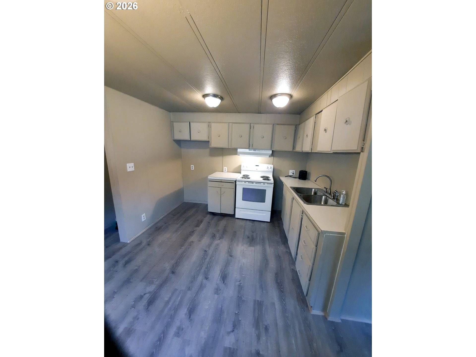 37635 ROW RIVER RD #12, Dorena, OR 97434