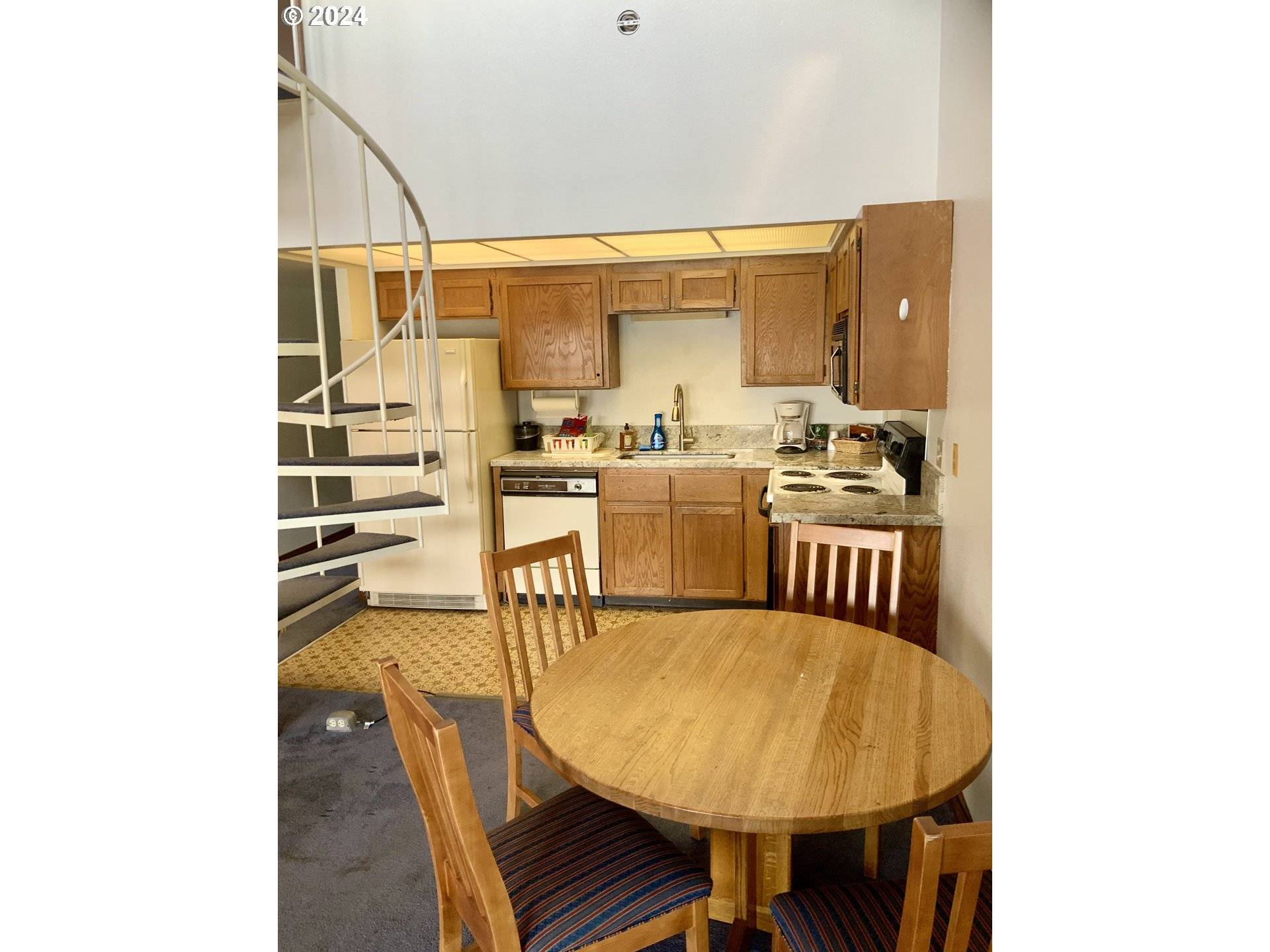 94304 WEDDERBURN LOOP #429, Gold Beach, OR 97444