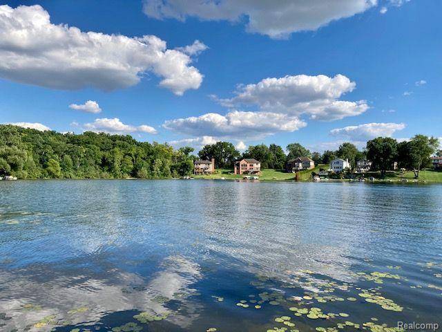 3053 MCCORMICK DR, Waterfordchartertownship_oakland, MI 48328