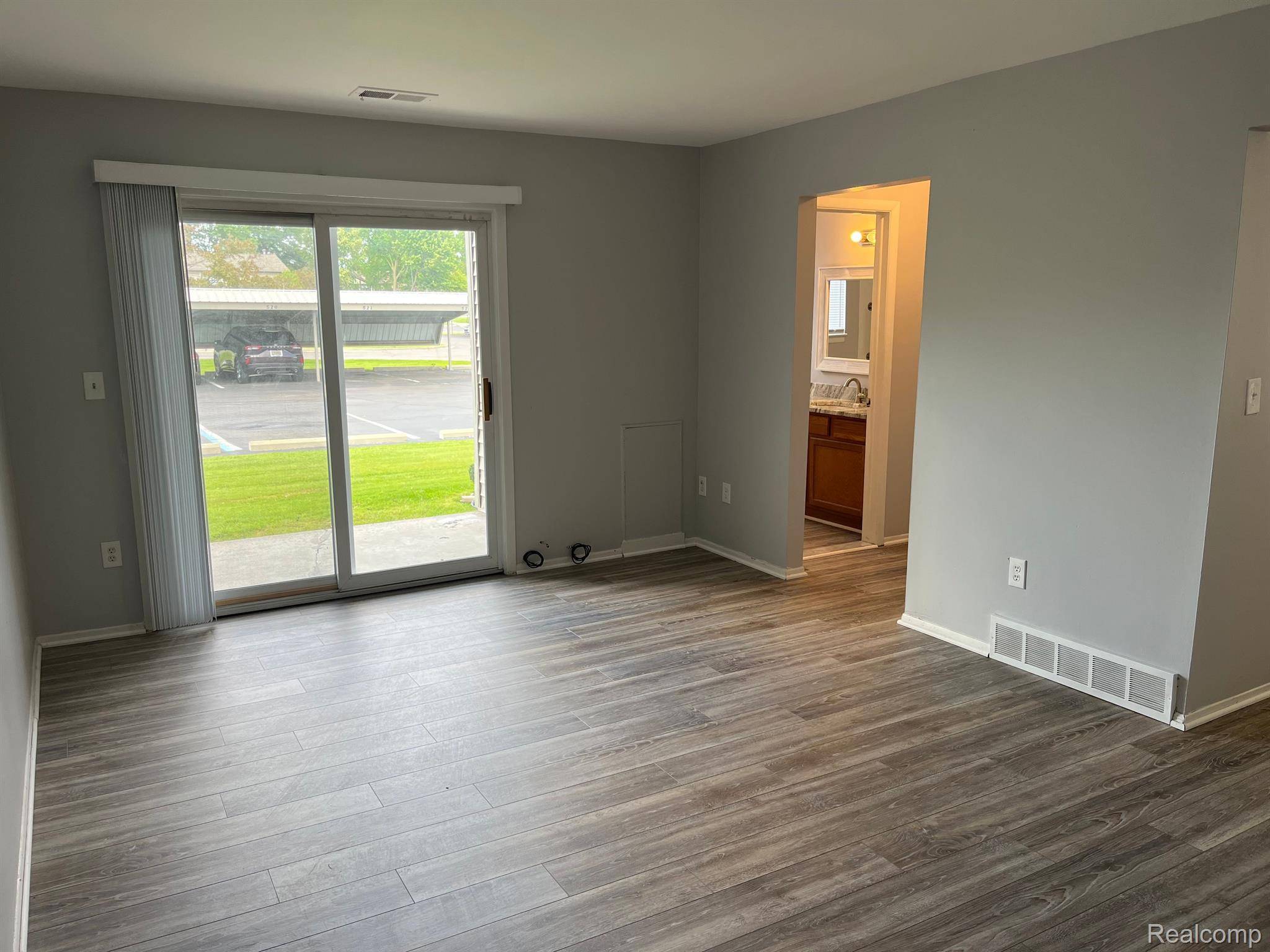 9926 ALLEN POINTE DR, Allen Park, MI 48101