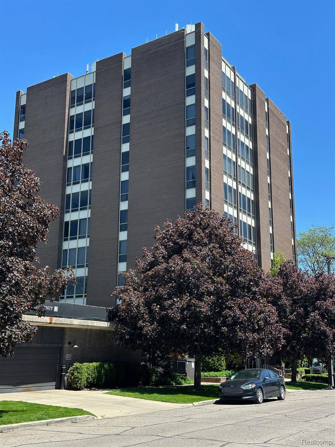 20 CHESTNUT ST #401 & 408, Wyandotte, MI 48192