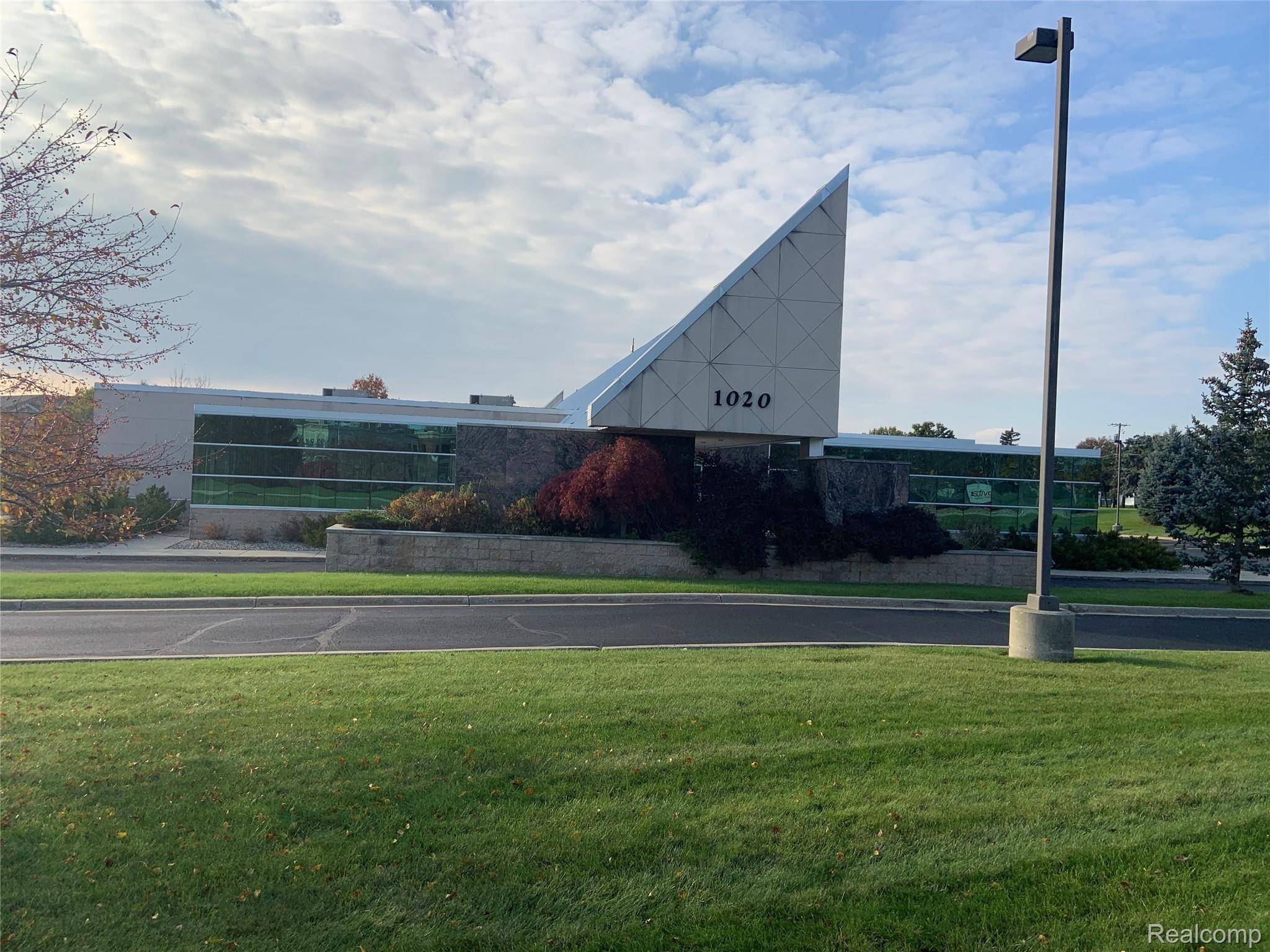 1020 Charter DR #C & E, Flint Twp, MI 48532