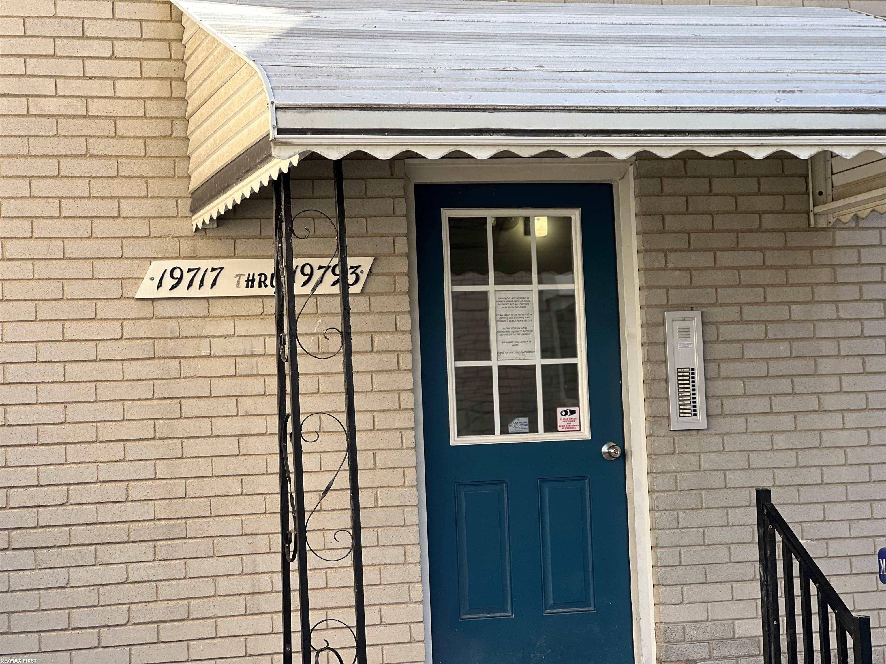 19791 Martin RD, St Clair Shores, MI 48081