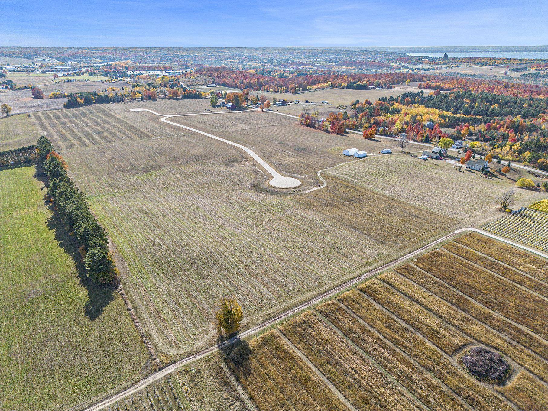 000-I Stroller LN, Acme Twp, MI 49690