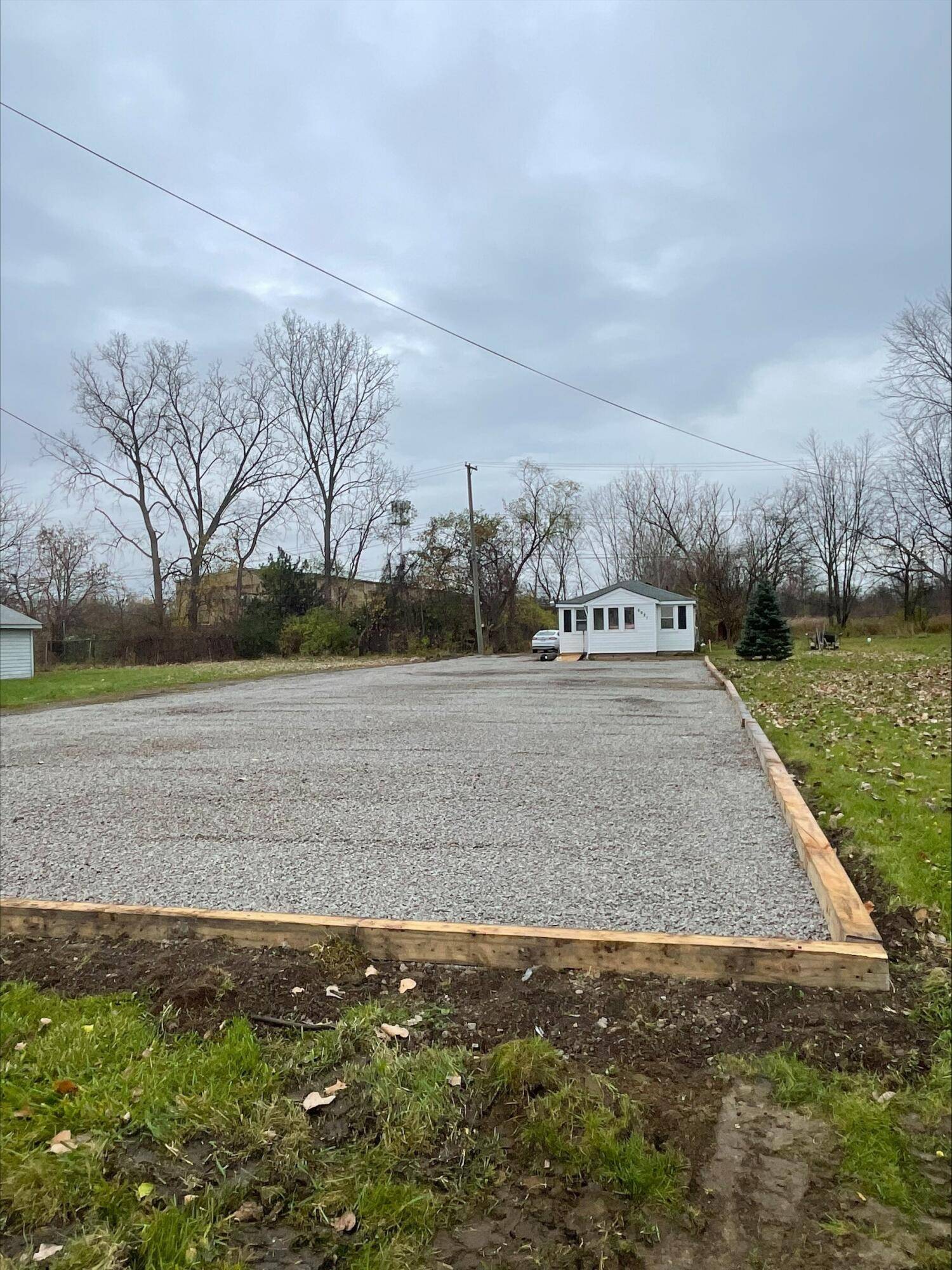 6921 Middlebelt RD, MI 48174