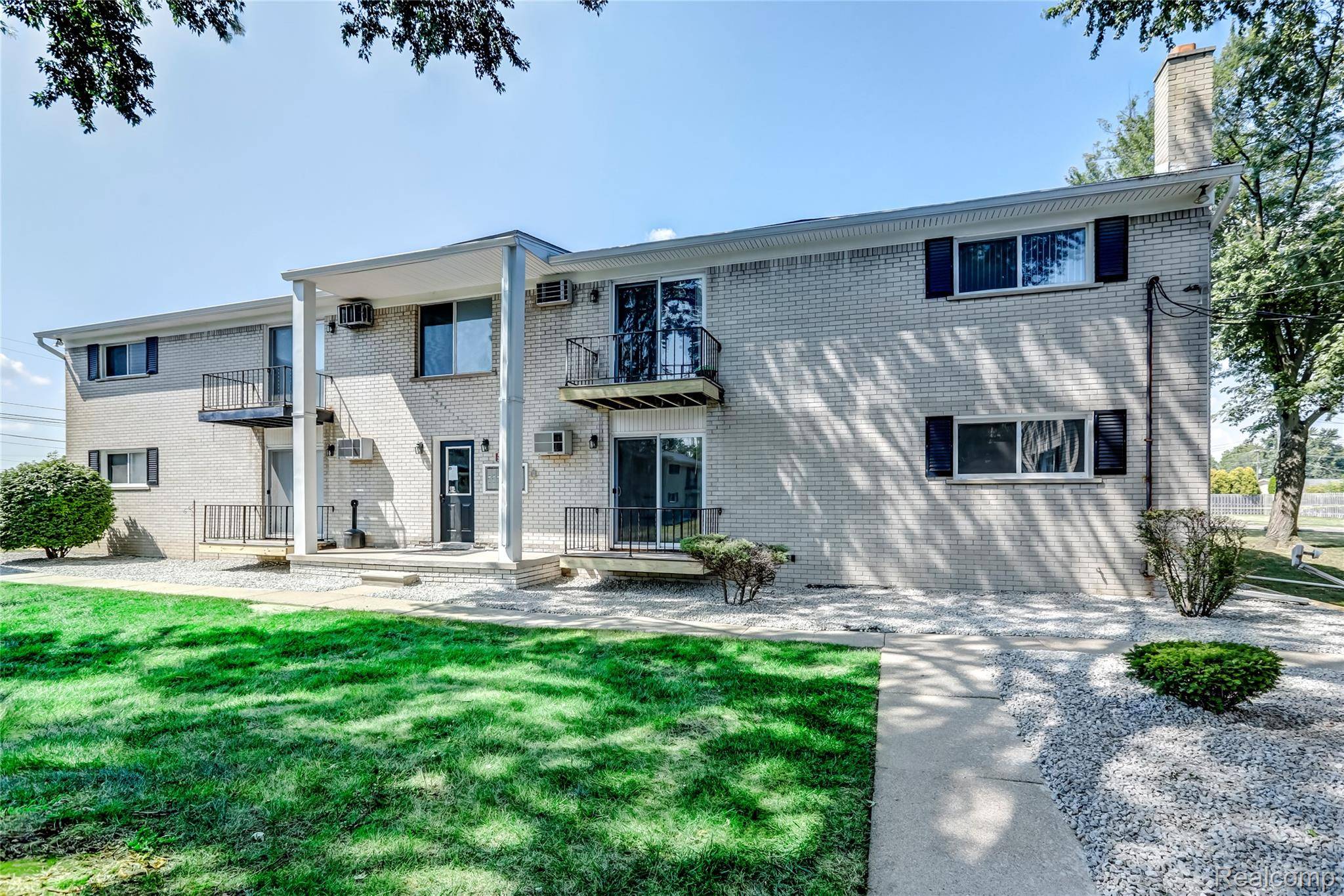 5630 Pardee AVE #6, Dearborn Heights, MI 48125