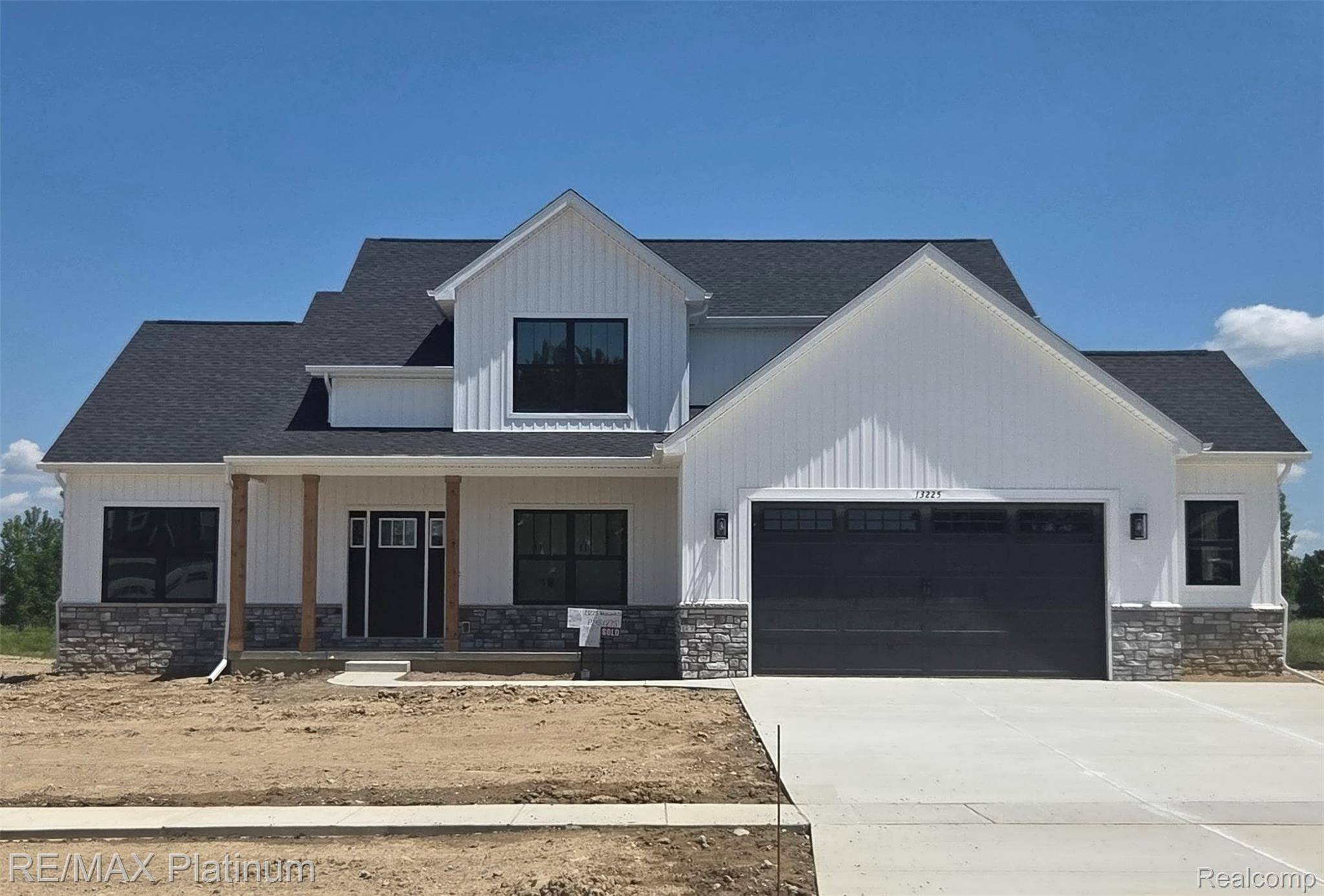 13150 Westwinds DR, Fenton Charter Township, MI 48451