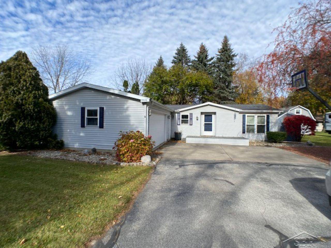 9926 Center ST, Reese, MI 48757
