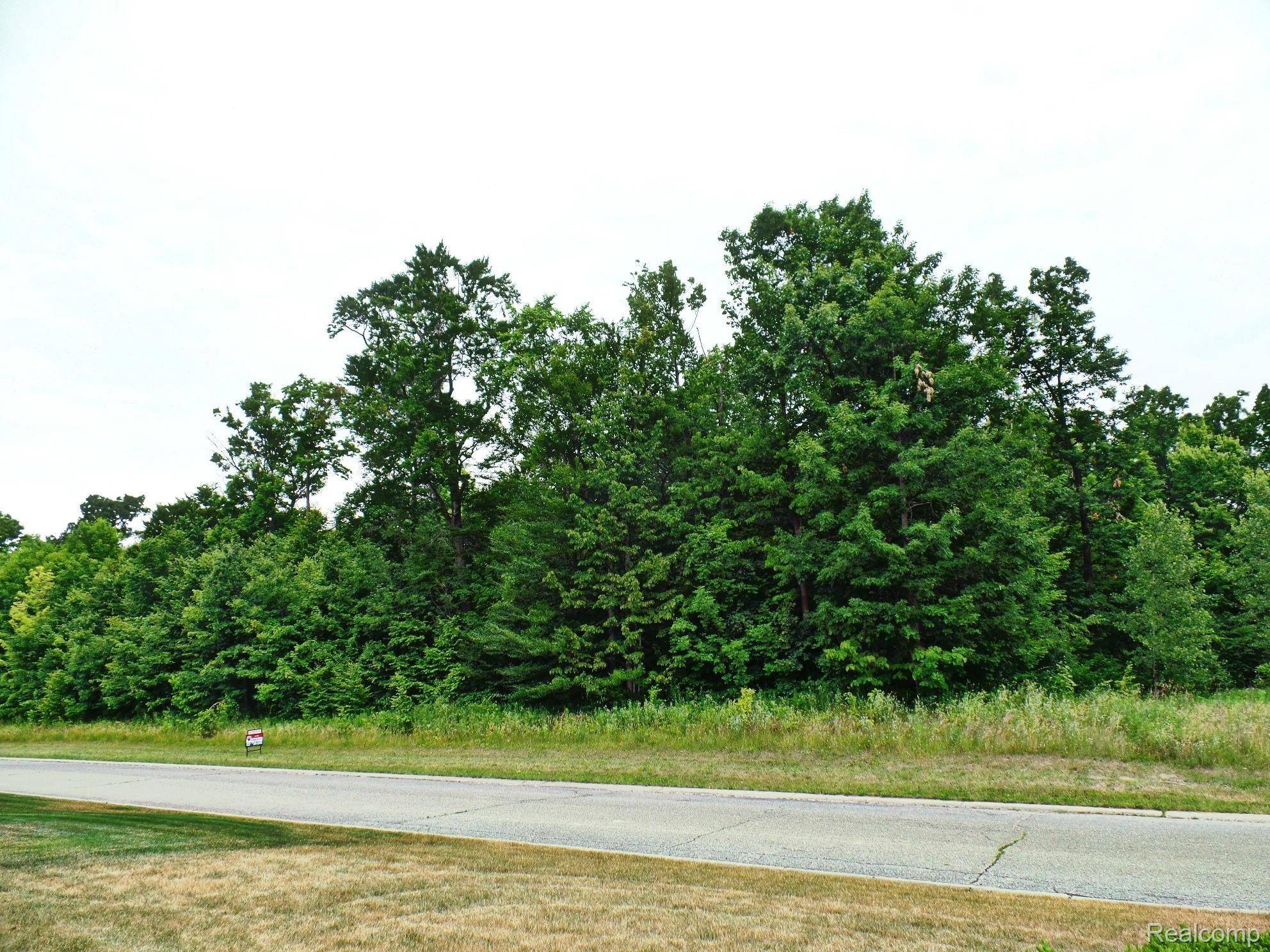 33 FOREST GATE CT, Grand Blanc Twp, MI 48439