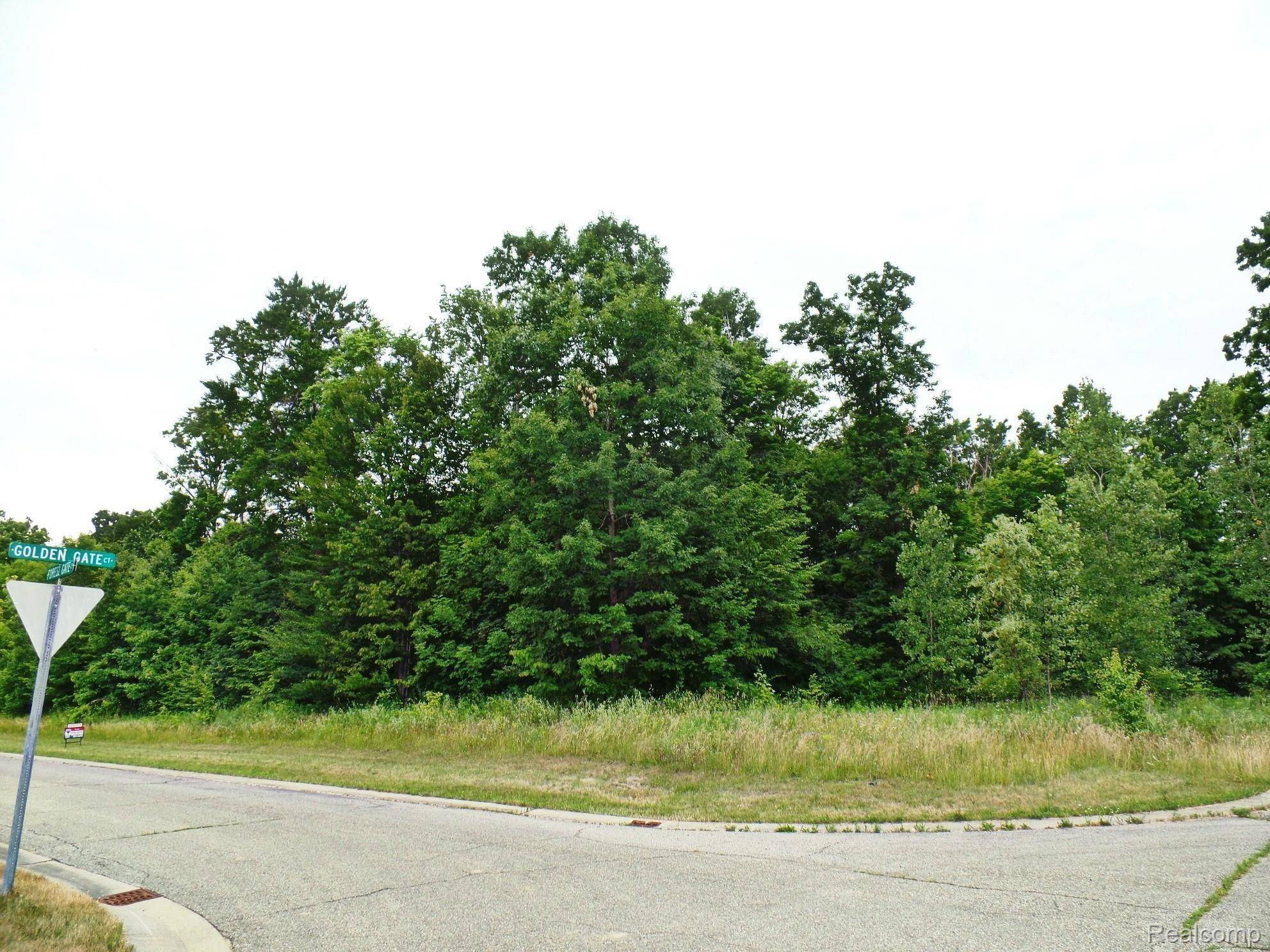 33 FOREST GATE CT, Grand Blanc Twp, MI 48439