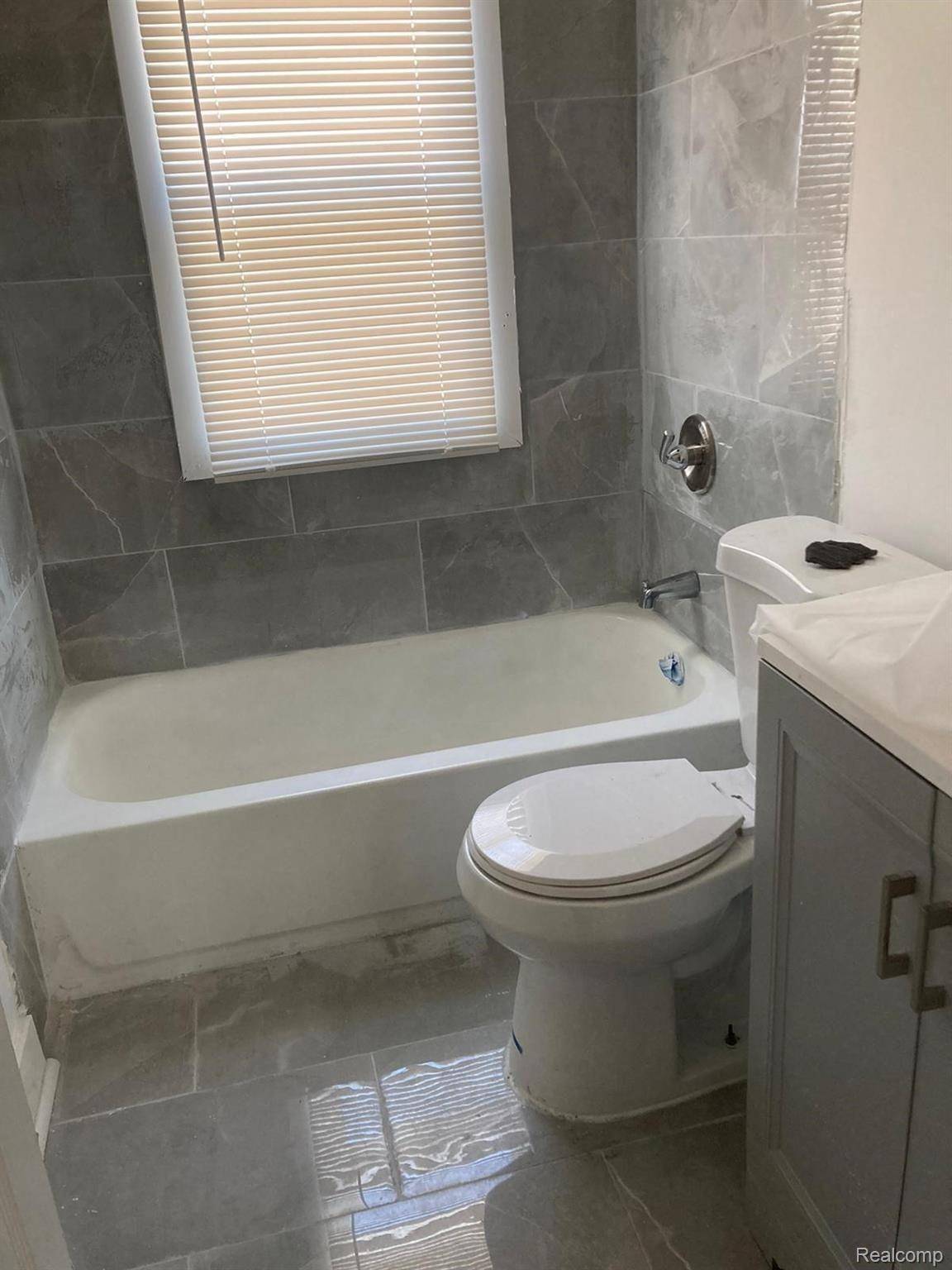 12293 SORRENTO ST, Detroit, MI 48227