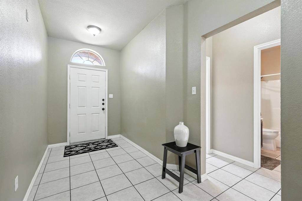 13521 Ponderosa Ranch Road, Fort Worth, TX 76262