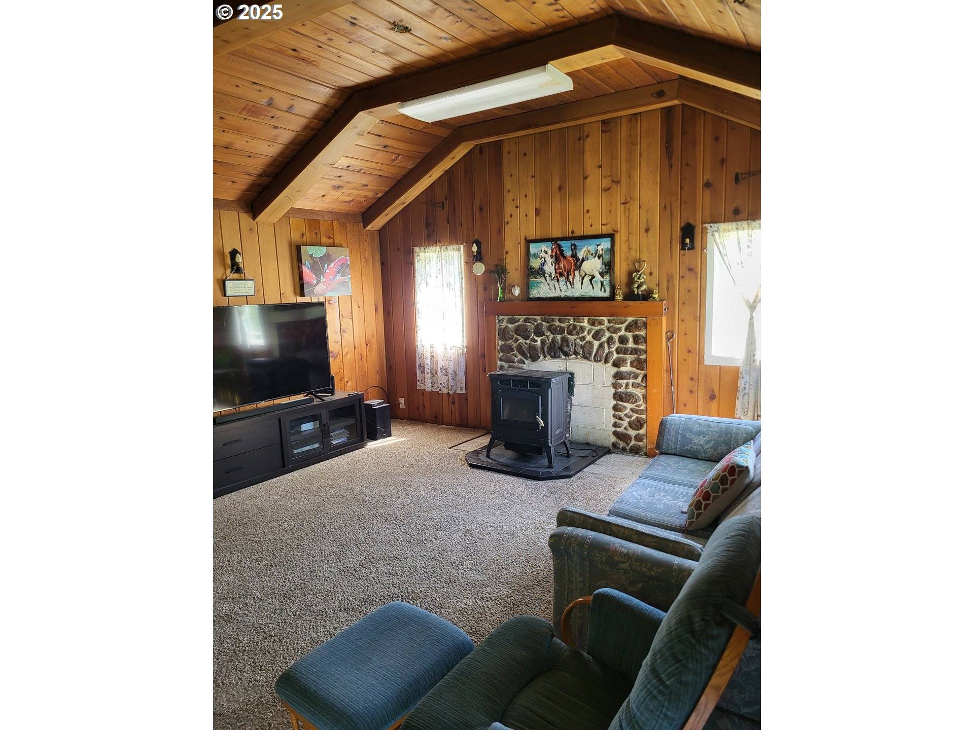 4359 CANYONVILLE RIDDLE RD, Riddle, OR 97469