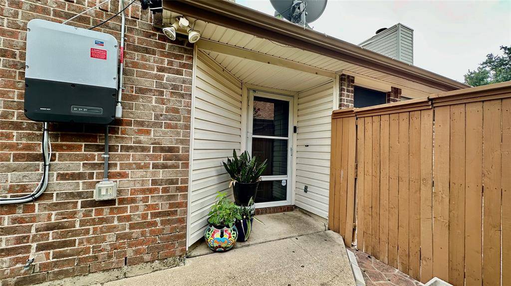 924 S Old Orchard Lane, Lewisville, TX 75067