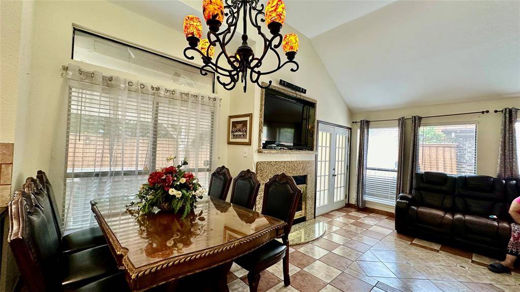 924 S Old Orchard Lane, Lewisville, TX 75067