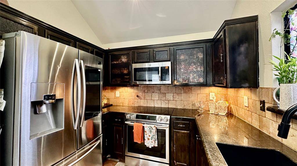 924 S Old Orchard Lane, Lewisville, TX 75067