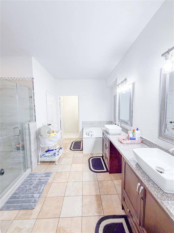 1236 Whitehorse Drive, Lewisville, TX 75077