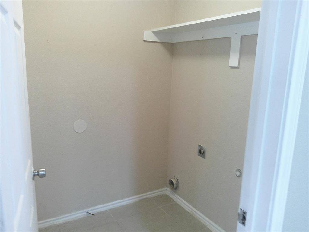 5644 Indian Hill Drive, Arlington, TX 76018