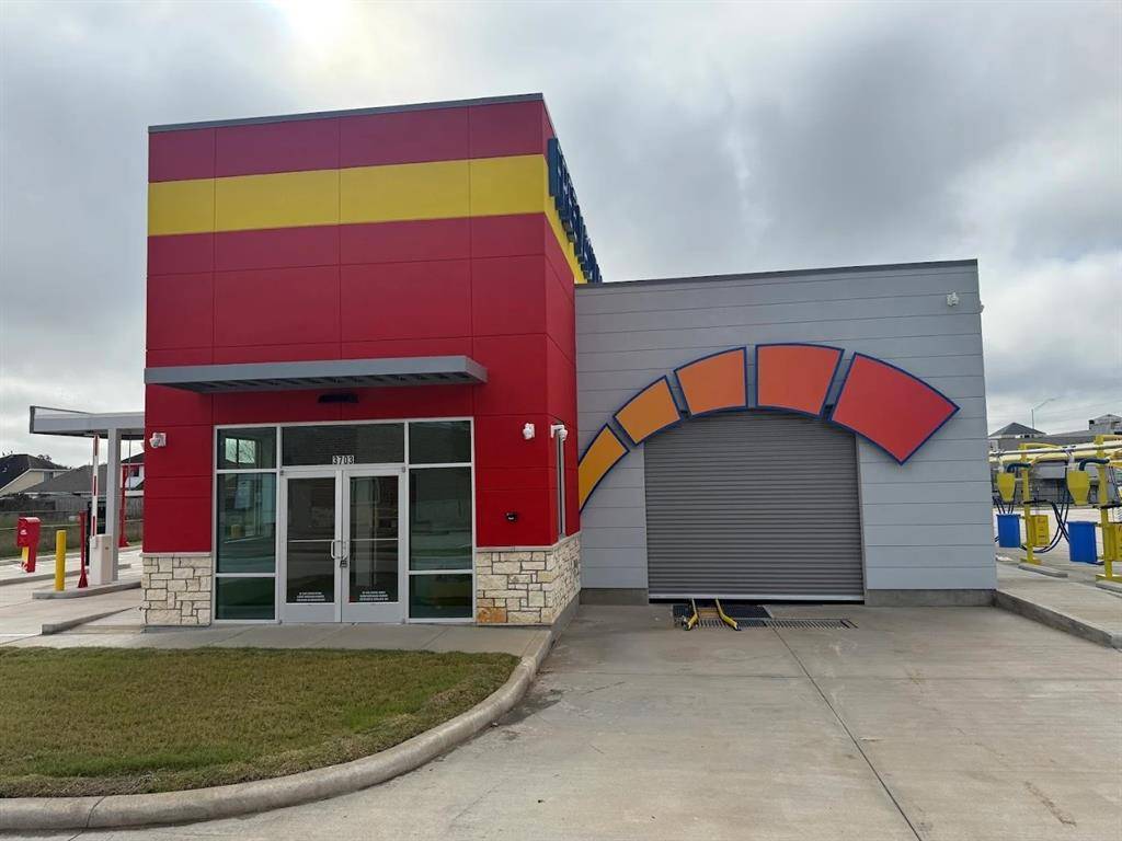 3703 Highway 6 S, Houston, TX 77082