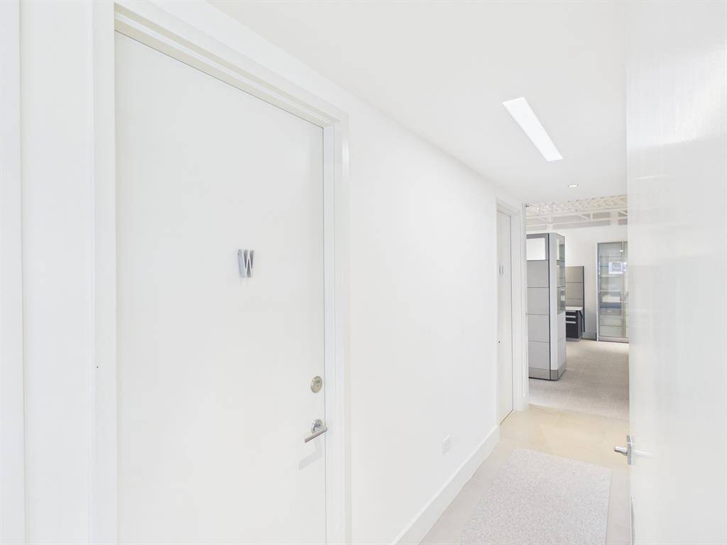 1111 Lagoon Drive, Dallas, TX 75207