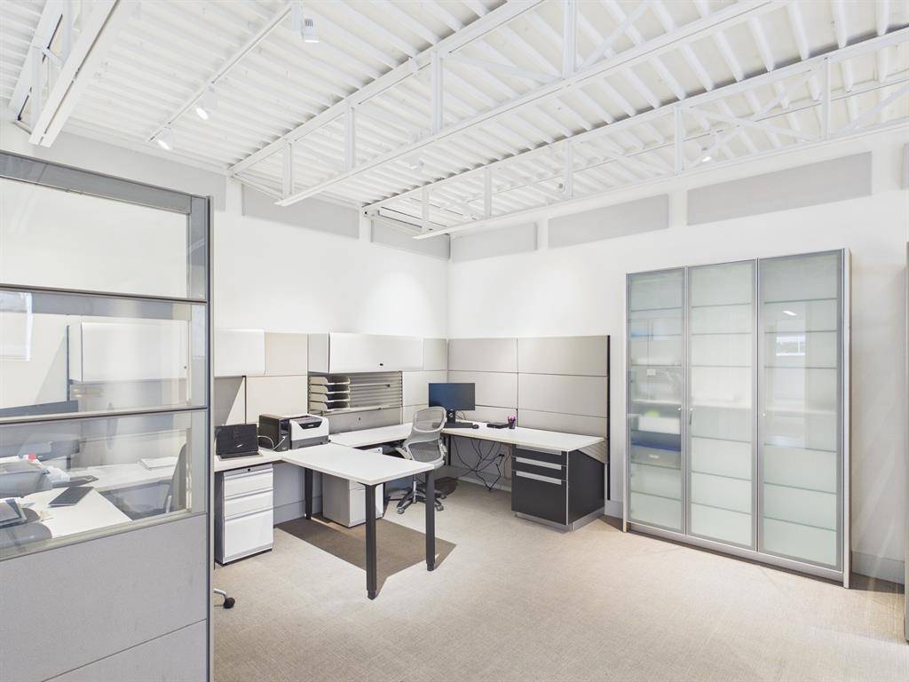 1111 Lagoon Drive, Dallas, TX 75207