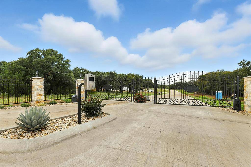 1600 Private Access 60200, Burleson, TX 76028