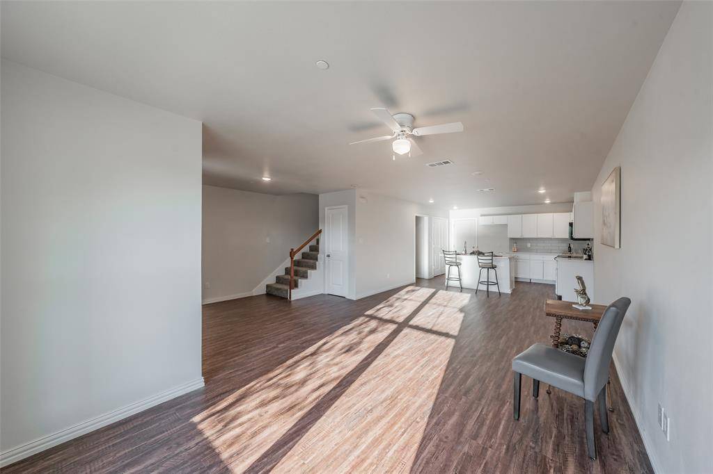 6215 Roby Drive, Arlington, TX 76001