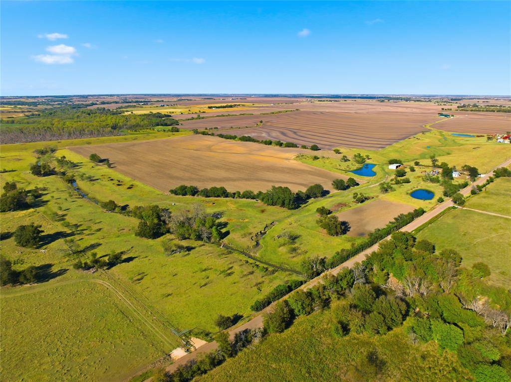 2663 W Crabb Road, West, TX 76691