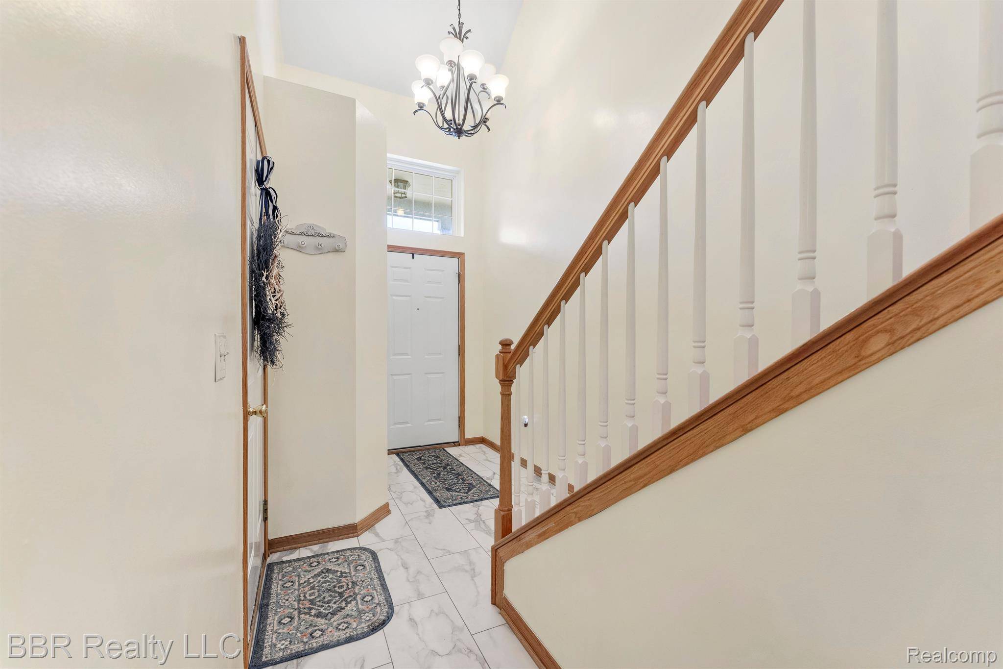 5485 GREENWAY DR #81, Trenton, MI 48183