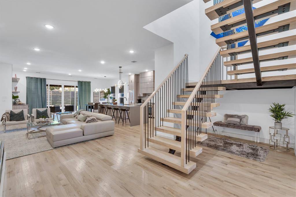 7519 Robin Road, Dallas, TX 75209