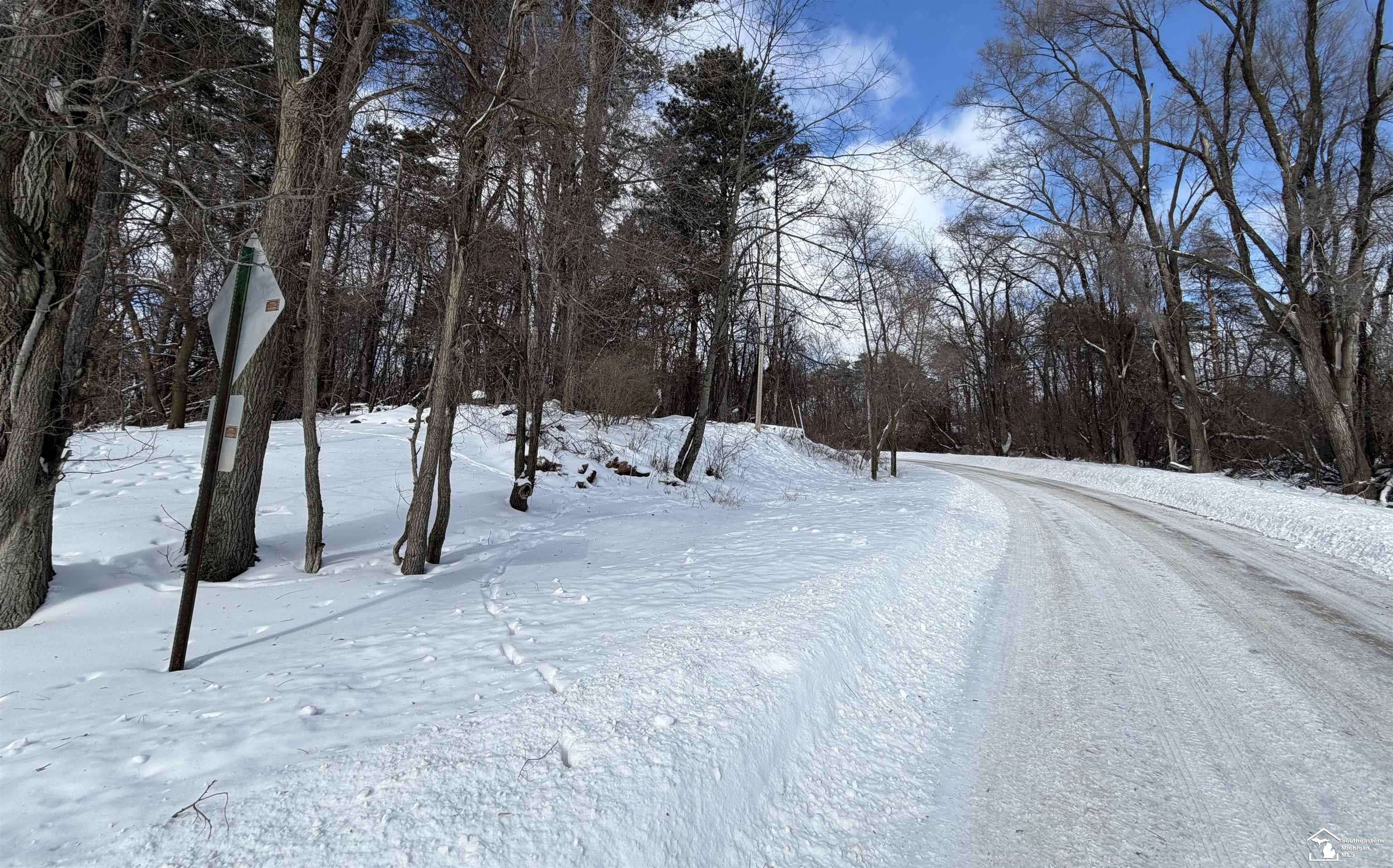 11800 Galway DR, Somerset Twp, MI 49249