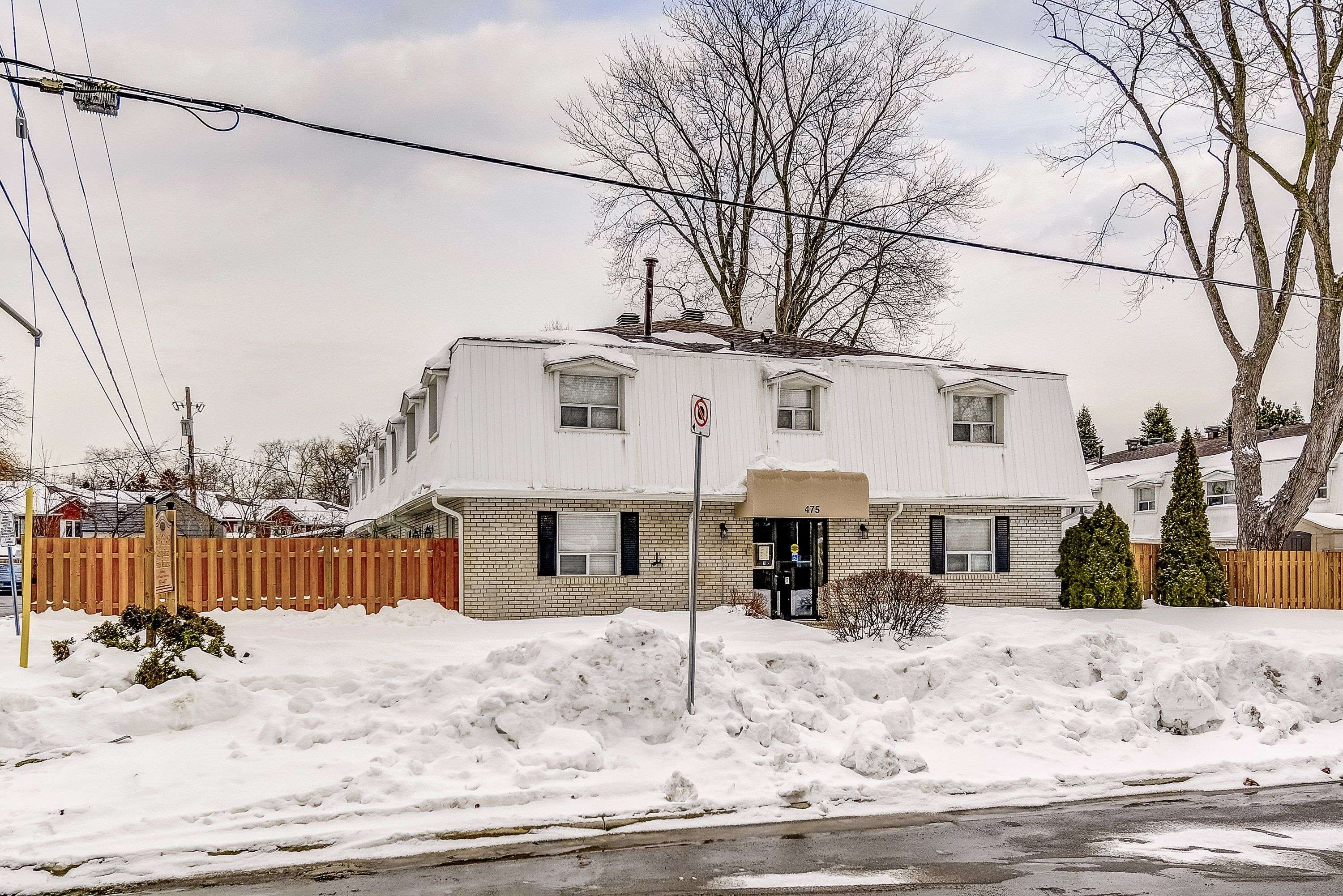 475 Claridge RD #6, Burlington, ON L7N 2S1
