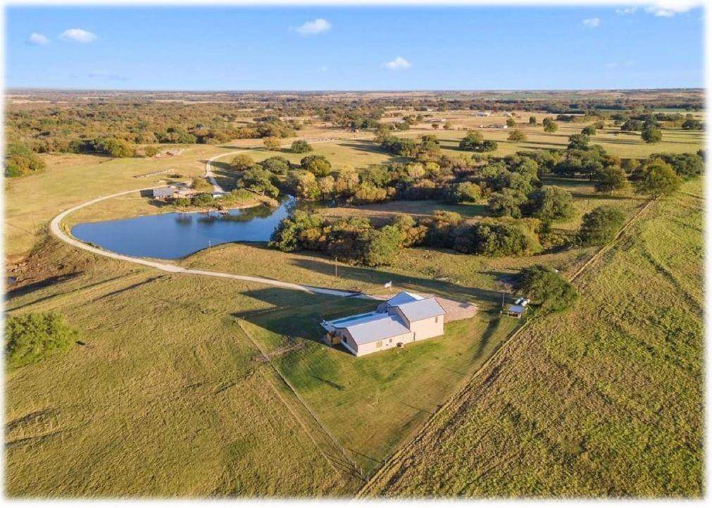 395-452 County Road 470, Chilton, TX 76632
