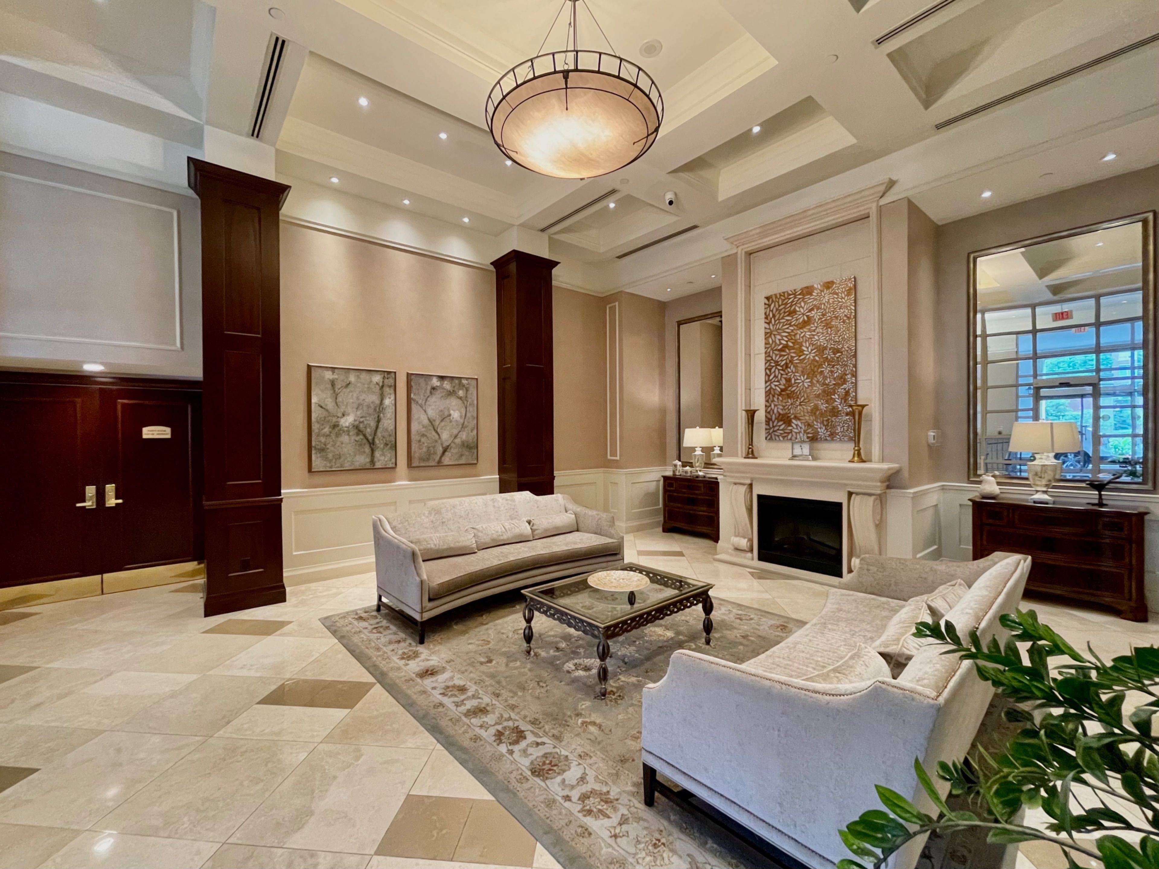 38 WILLIAM CARSON CRES #223, Toronto C12, ON M2P 2H2