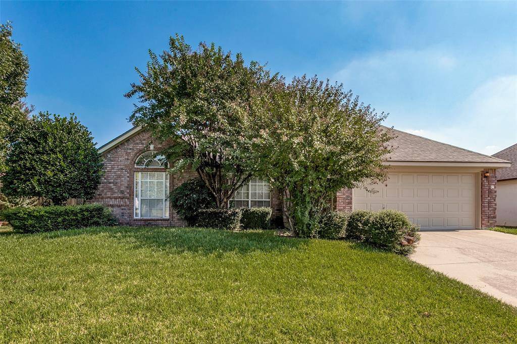 2668 Bent Tree Drive, Hurst, TX 76054