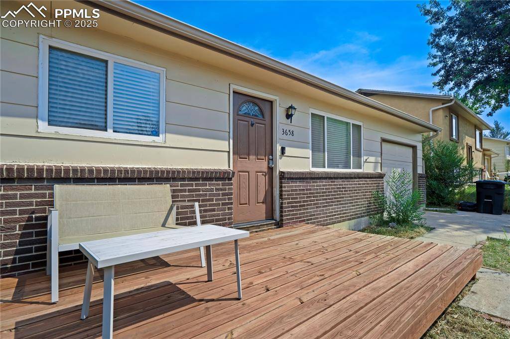 3658 Darkwood PL, Colorado Springs, CO 80910