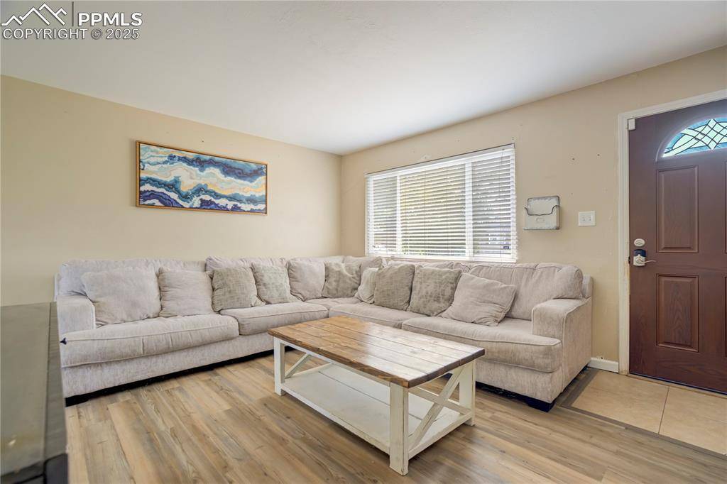 3658 Darkwood PL, Colorado Springs, CO 80910