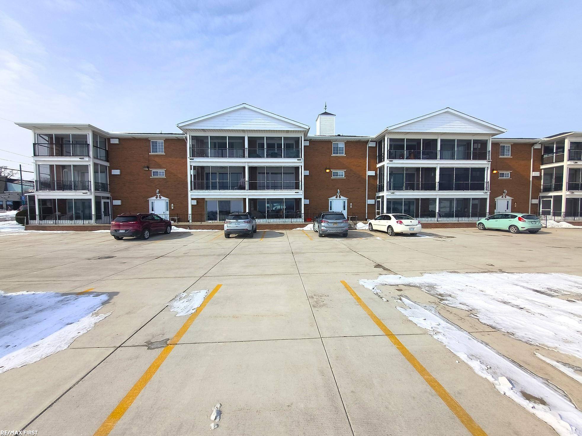 165 S Water ST, Marine City, MI 48039