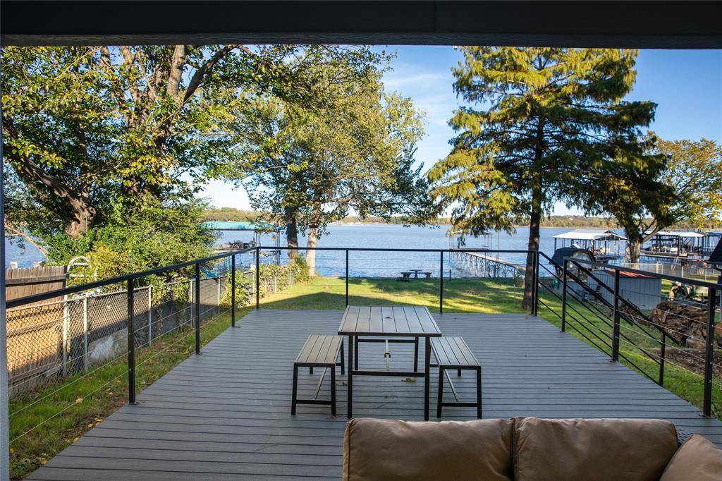 6808 Briar Road, Azle, TX 76020