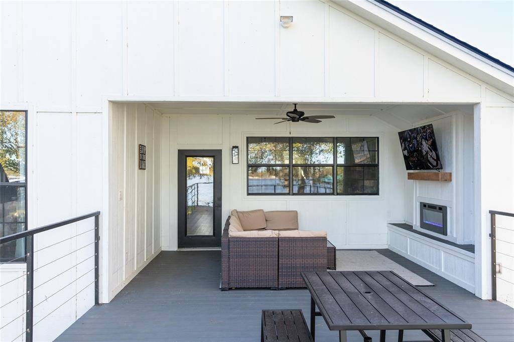 6808 Briar Road, Azle, TX 76020