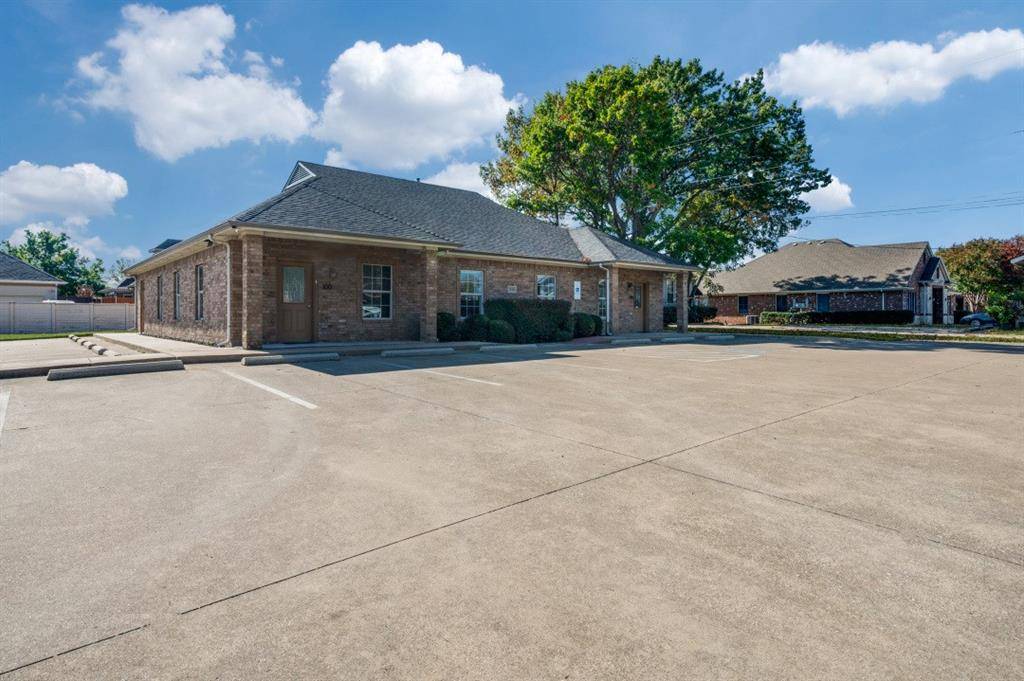 2028 Bedford Road, Bedford, TX 76021